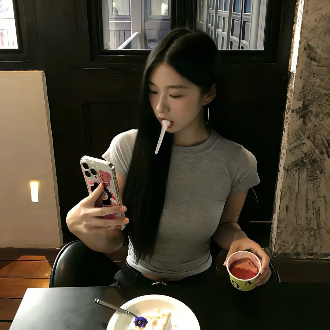 飞翼振四方
